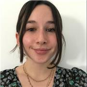 Étudiante en première année de classe préparatoire littéraire, économique et scientifique (Hypokhâgne BL) , passionnée par la littérature mais également pluridisciplinaire (Math, SES, Philosophie etc...)